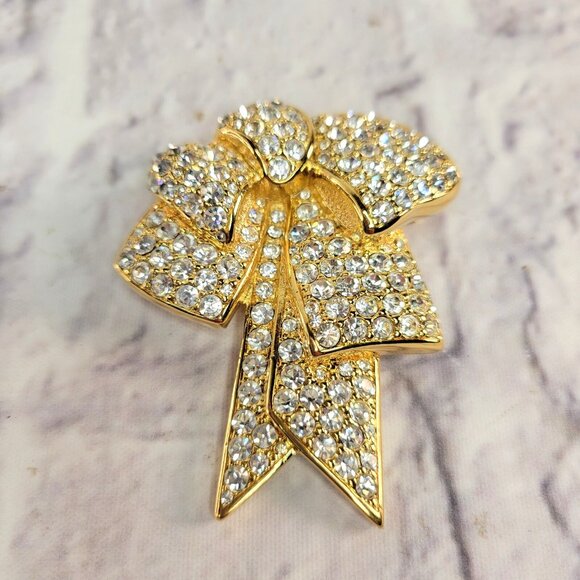Nolan Miller Jewelry - Vintage Nolan Miller Ribbon Gold Tone Pin Brooch Glamour Collection 2.5" Mint
